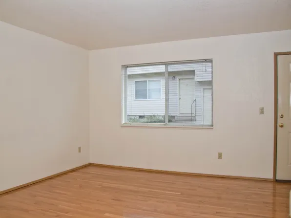 Clayton Creek, 4738-4748 SW Vermont St #4748-4, Portland, OR 97219