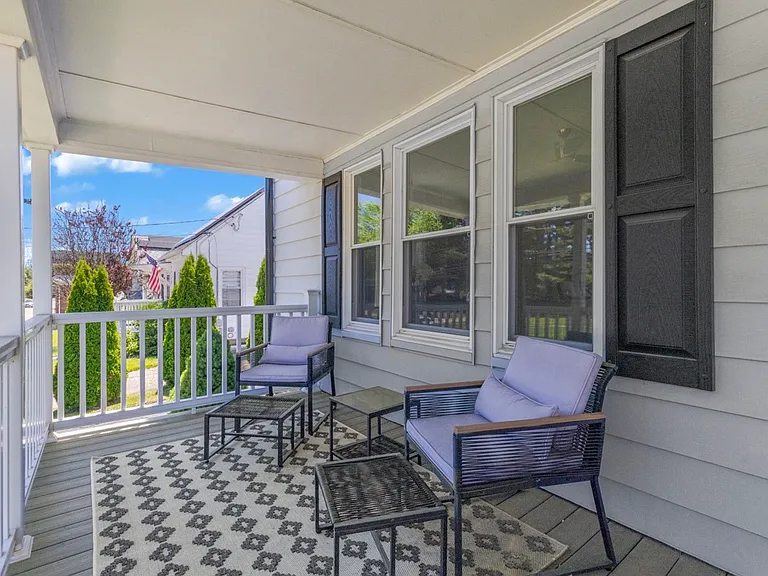 44 Hazelwood Ave — Photo 39