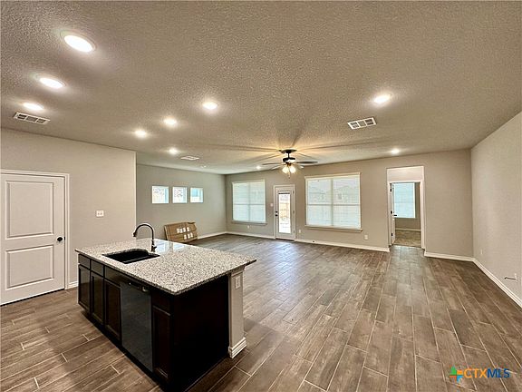 3rd image of 3005 Gryffindor Ln