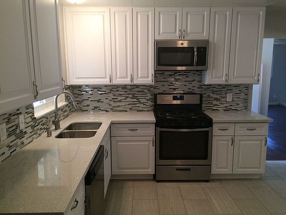 4th image of 2748 Northview Dr
