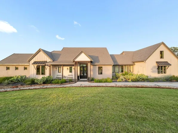 111 Rock N Robyn Trl, Horseshoe Bay, TX 78657
