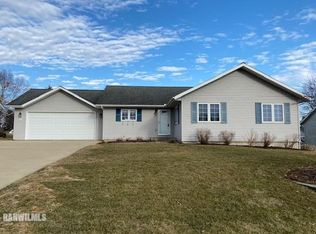 201 S Westview Dr, Lanark, IL 61046