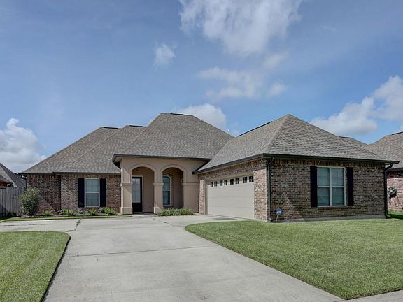 3rd image of 301 Meadowland Dr