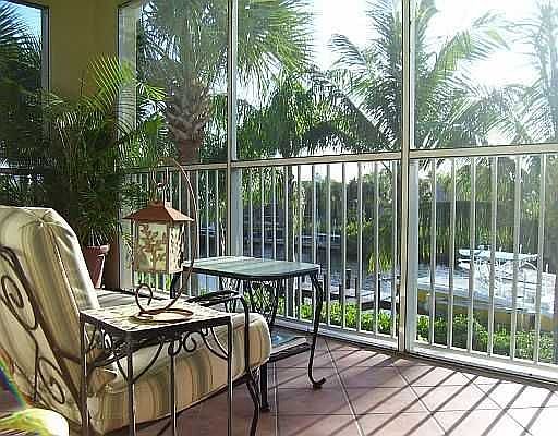 2nd image of 1875 Tarpon Ln Unit 5-201