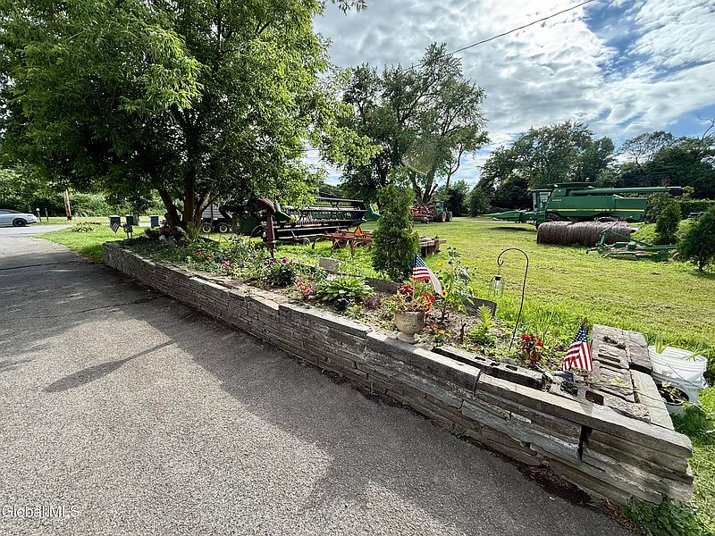 4th image of 137 Riverview Drive