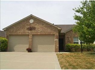 12266 Sagamore Woods Dr, Fishers, IN 46037