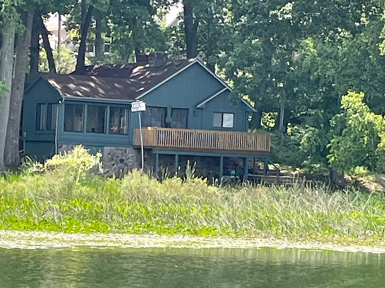 5010 S Lake Dr — Photo 1