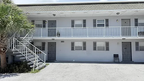 501 W Kalmia Dr Photo 1