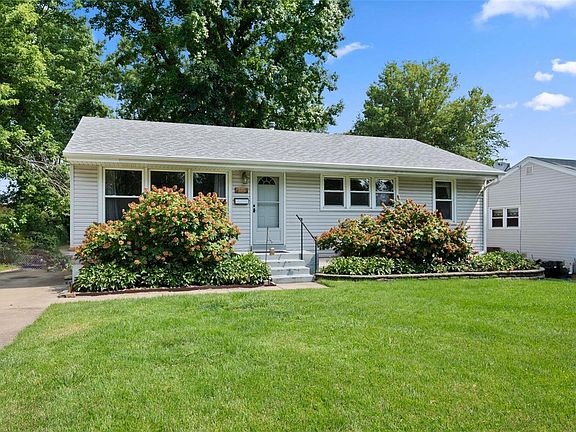 2nd image of 155 Saint Madeleine Ln