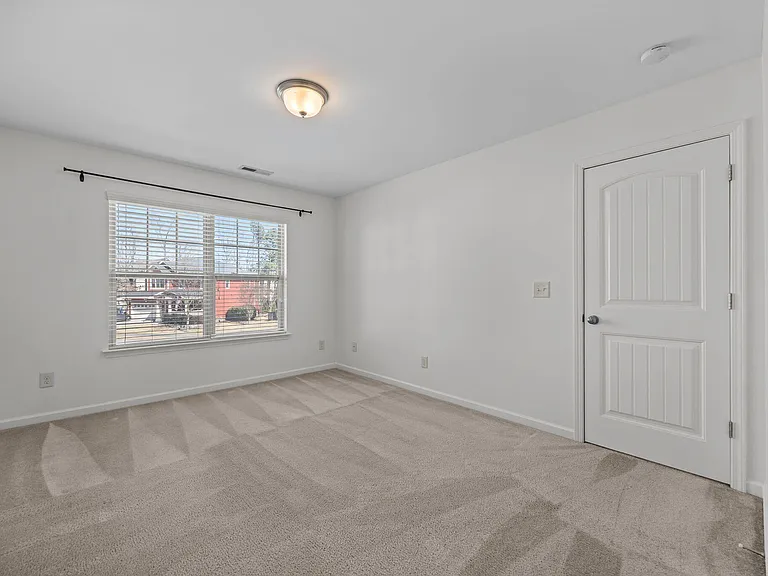 729 Lake Artesia Ln — Photo 38