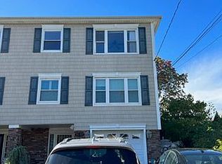 15-42 208th St #2, Bayside, NY 11360