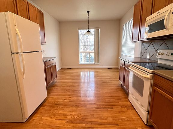 kitchen and dinning room