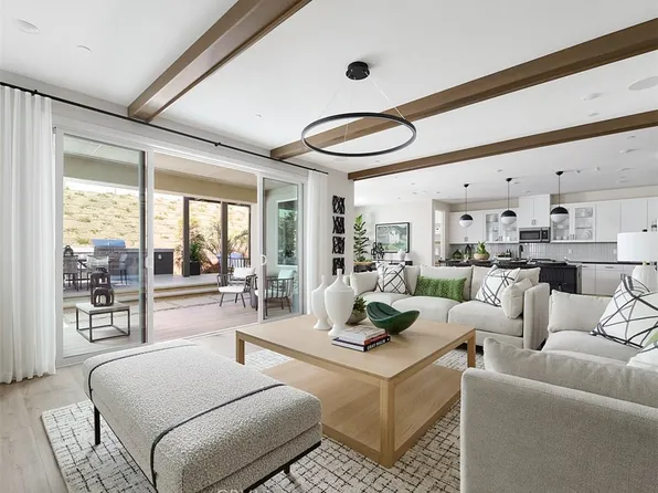 28216 Glory Pl, Santa Clarita, CA 91350