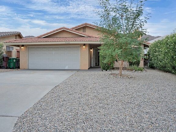 2nd image of 53085 Avenue Obregon