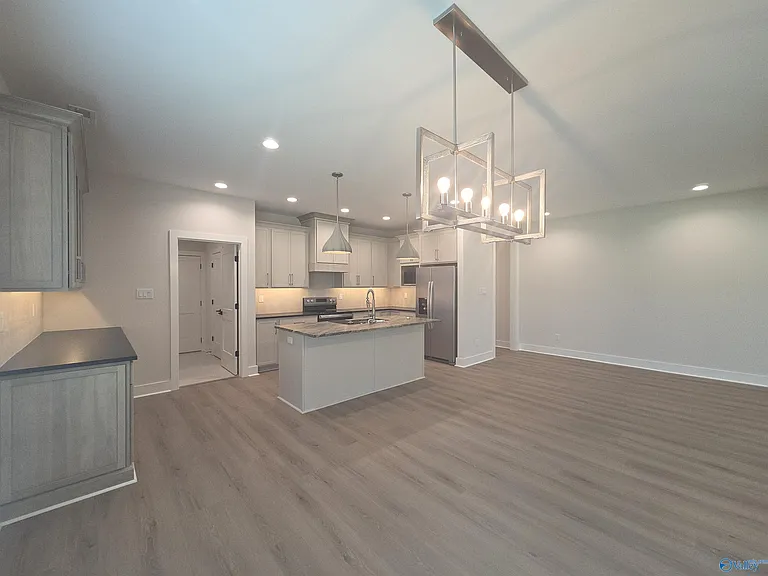 2909 9th Ave — Photo 3