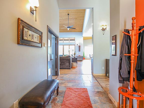 5th image of 1855 Sacramento Dr