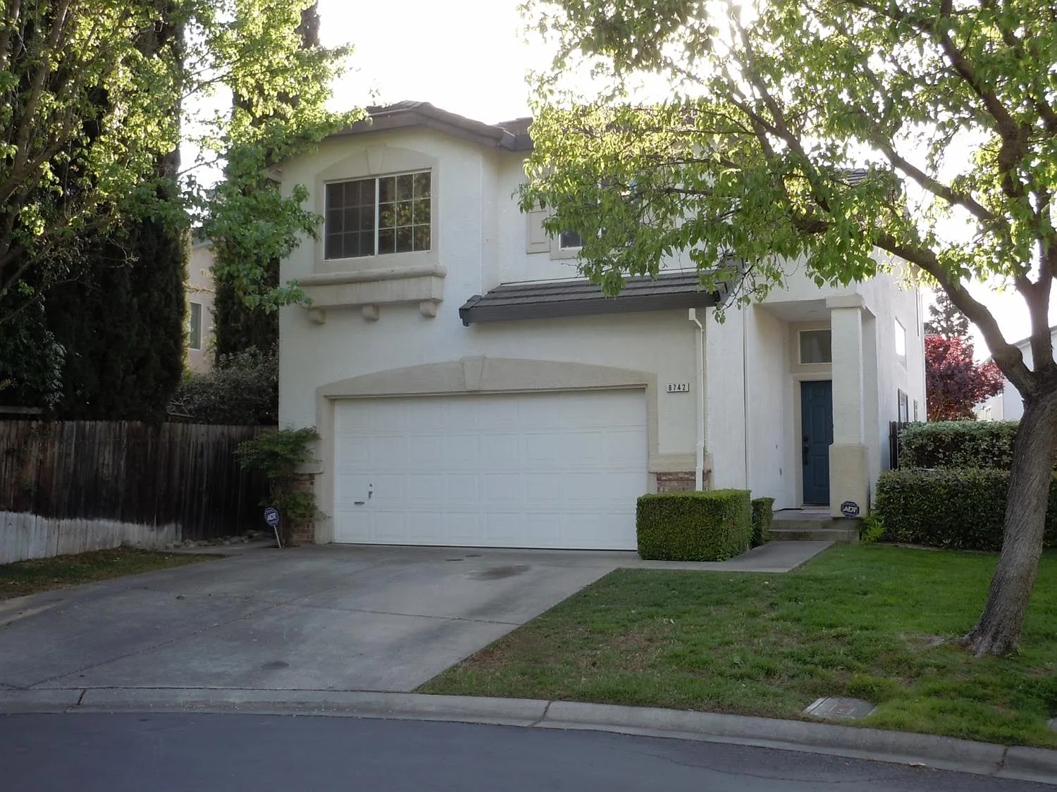 8742 Weeping Birch Ln photo 1