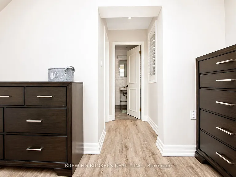 1299 Stavebank Rd — Photo 32