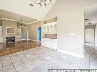 27891 Lakeview Dr, Walker, LA 70785