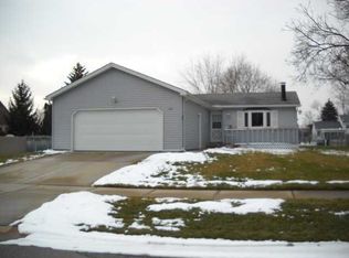 235 Chantilly Row E, Northwood, OH 43619