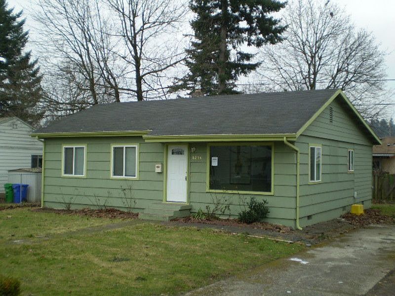 2nd image of 8234 NE Wygant St