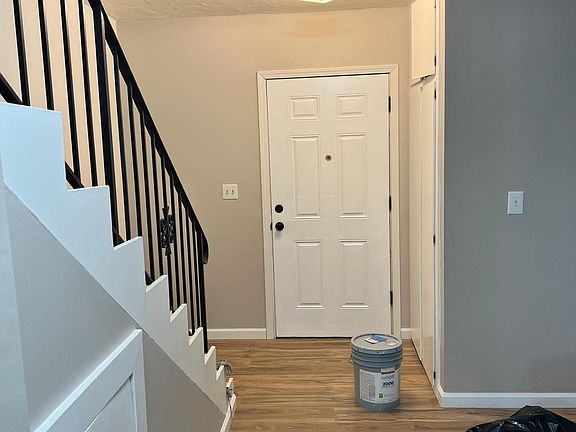 4th image of 138 S Bryn Mawr St APT 26