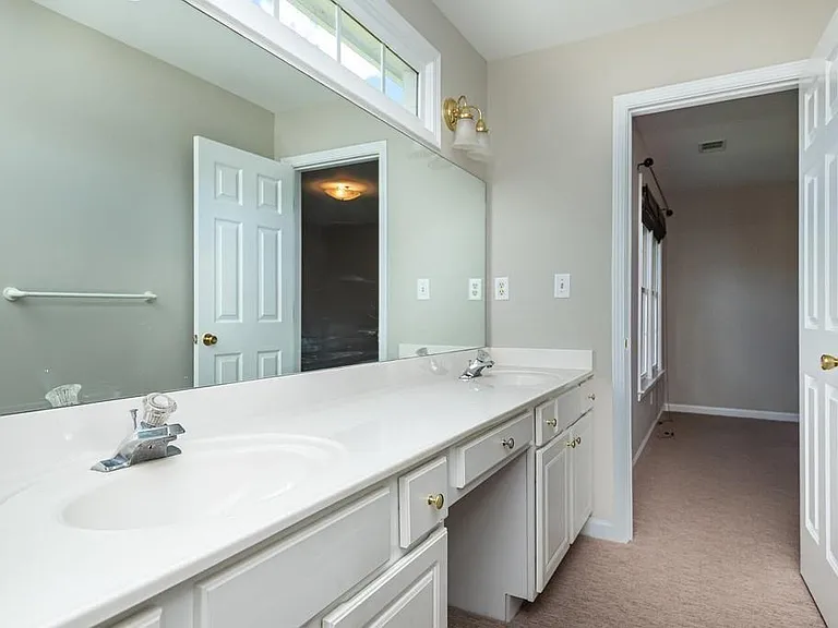 225 Heritage Lake Dr — Photo 50
