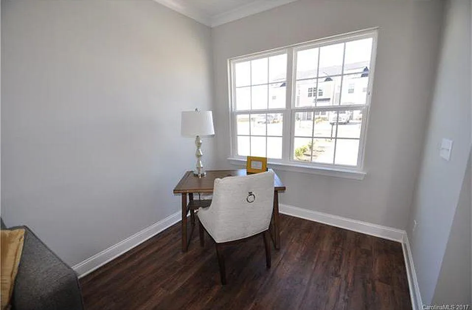 3 bed, 1513 sqft, $2,100 — Photo 1