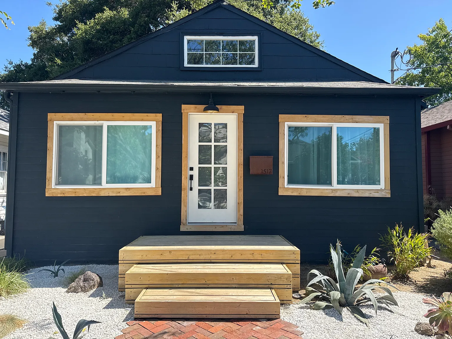 1517 Castro St — Photo 1