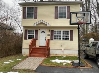 312 Elmira Trl, Hopatcong, NJ 07843