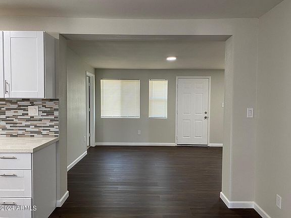 3rd image of 307 E CHOLLA Street