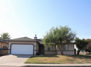 1827 E Pershing Ave, Visalia, CA 93292