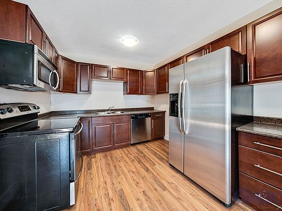 4th image of 23-2112 Ste Cecilia Ave #23