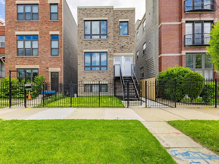 3029 W Washington Blvd #2 — Photo 1