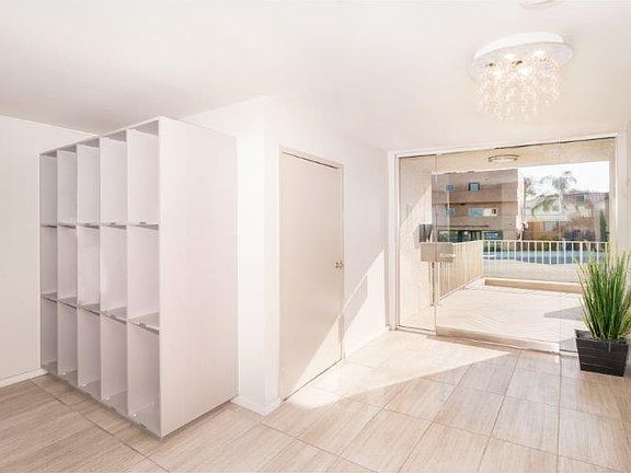 5th image of 3760 Sawtelle Blvd APT 204