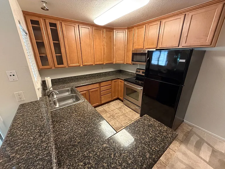 3715 Tallyho Dr #140 — Photo 7