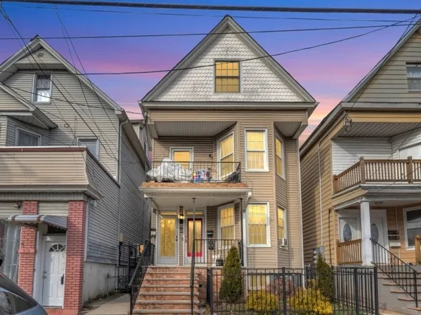 313 Washington Ave, Elizabeth City, NJ 07202