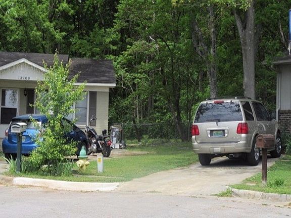 2nd image of 13900 Armond Cir SW