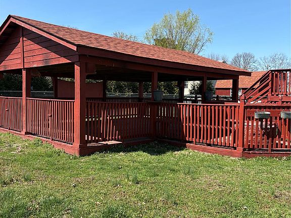 4th image of 113 Paradise Ln