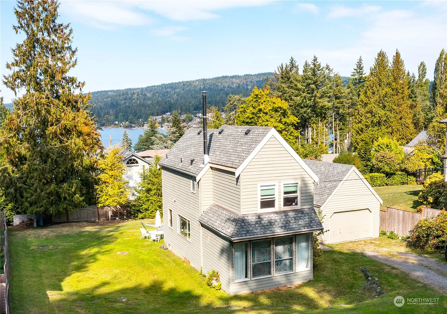 4509 Lakeway Drive photo 1