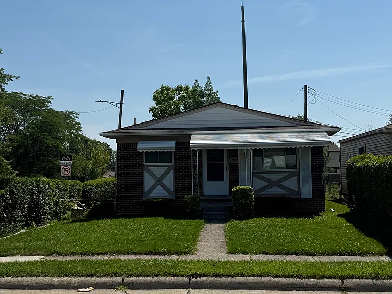 27912 Van Howe St — Photo 1