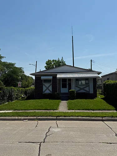 27912 Van Howe St Photo 1