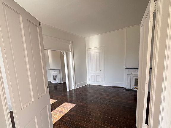 5th image of 701 N High St #3