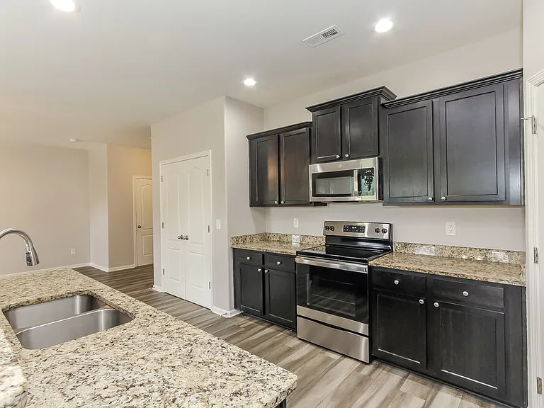 1157 Black Diamond Dr — Photo 9