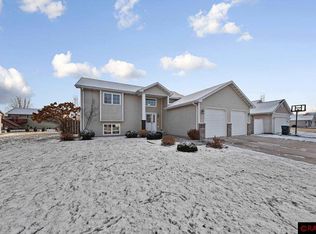 105 Panther Ln, Mankato, MN 56001