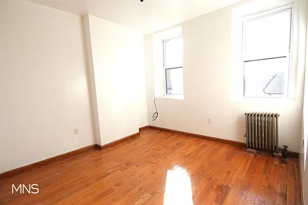 Rented by MNS | media 30