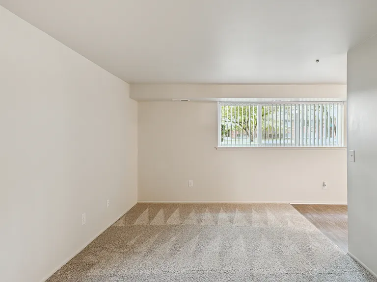 Park Hill Apartments — Photo 6