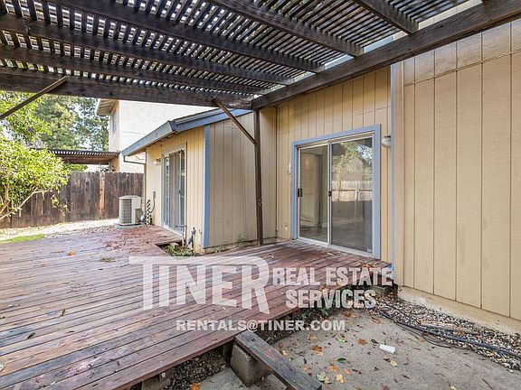 4th image of 162 Saginaw Cir