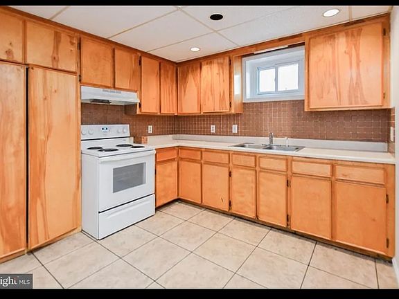 3rd image of 6911 Westchester Dr Basement 2