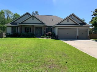 2525 Crescent Rd, Navarre, FL 32566